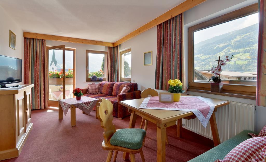 Appartementhaus Kaltenbach-Stumm By Piaunddirk Exteriör bild